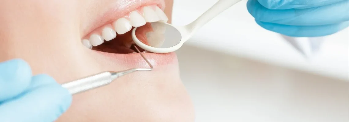 یک بیمار به دلیل انجام 8 روکش، 4 کانال ریشه و 20 پر کردن معیوب دندان در یک ویزیت مجبور به شکایت از دندانپزشک خود شد